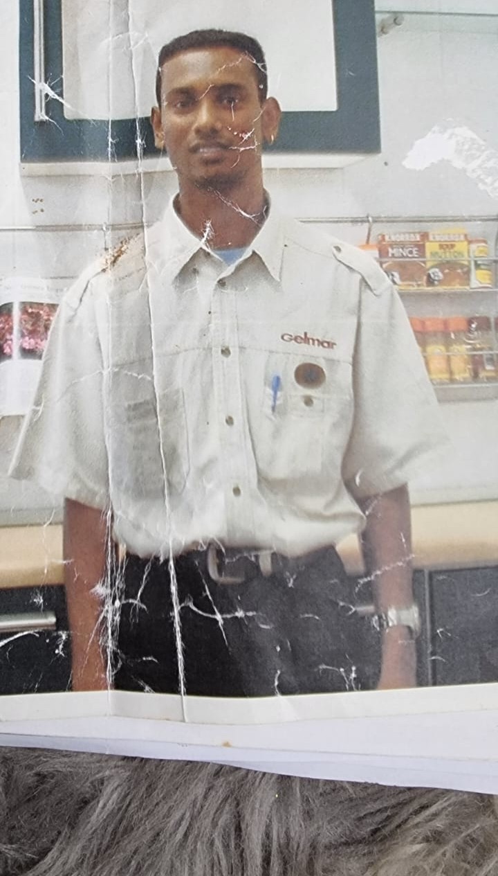 Lolly Kisten, Store Manager